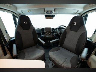 /photos/5848/88e90f21-e949-7dc6-a1c3-2b9a98e0d2df_i320x240.jpg