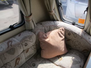 /photos/5848/9607cc84-9284-5c4e-46c7-e47ca0207157_i320x240.jpg