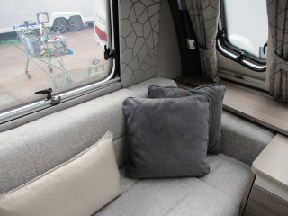 /photos/5848/a81345a9-02f2-c80e-2fff-92fdc591abaa_i320x240.jpg