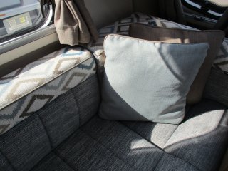 /photos/5848/d02f8c81-11c8-9baf-e35c-58d0a3b18862_i320x240.jpg