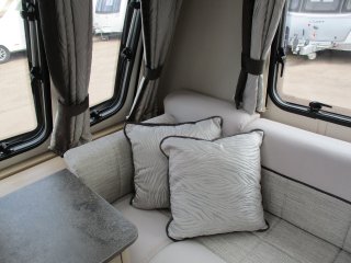 /photos/5848/fead6894-ceeb-99d6-a159-83df021b490c_i320x240.jpg